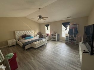 2709 Hamilton Green Dr, Durham, NC 27703