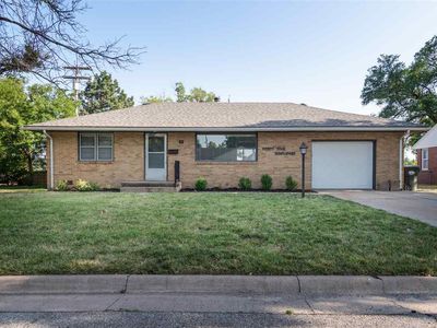 45 Sunflower Ave, Hutchinson, KS, 67502