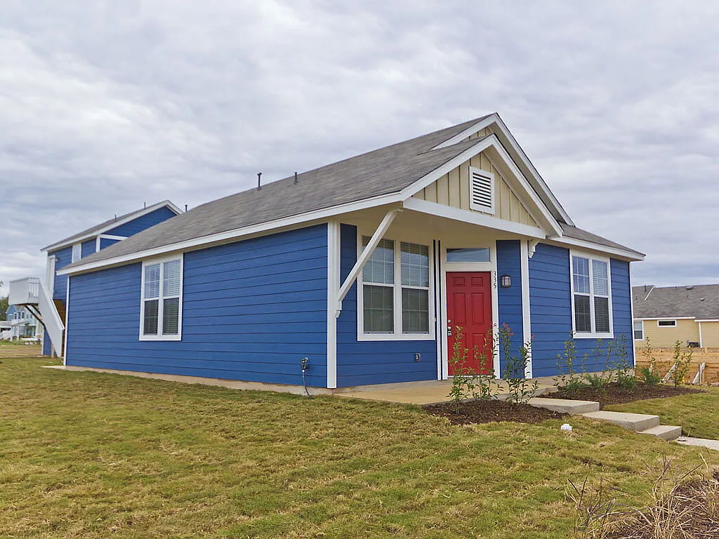 3 bed, 2.0 bath, 1380 sqft, $1,495 — Photo 3