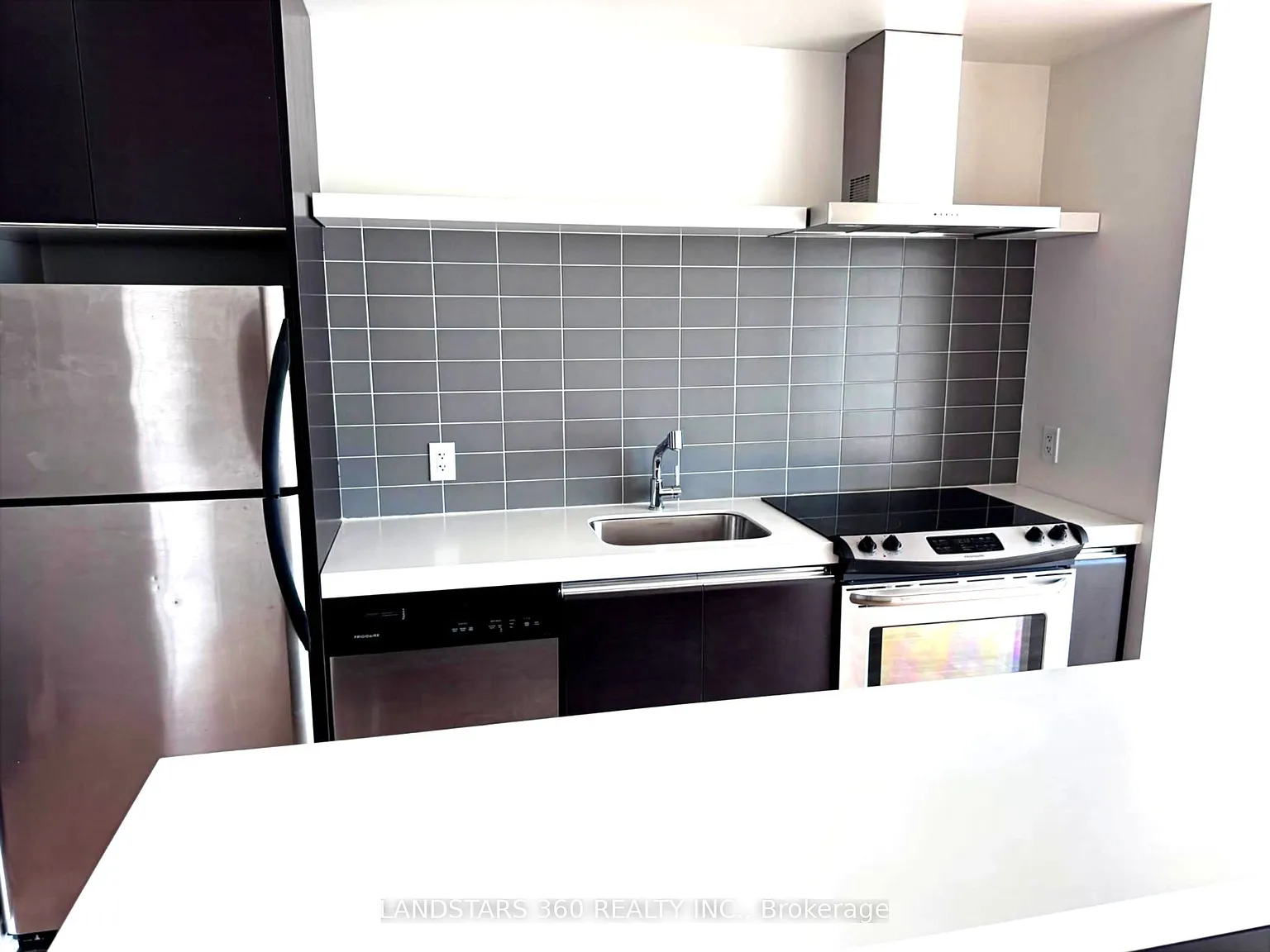 1 bed, $2,700 — Photo 4