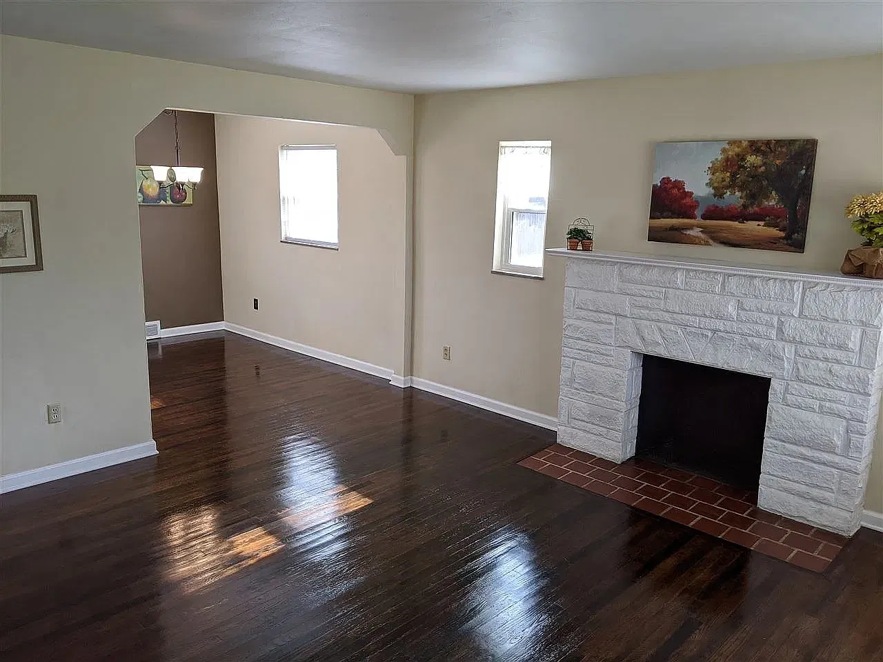 3 bed, 1.5 bath, 1107 sqft, $2,200 — Photo 4