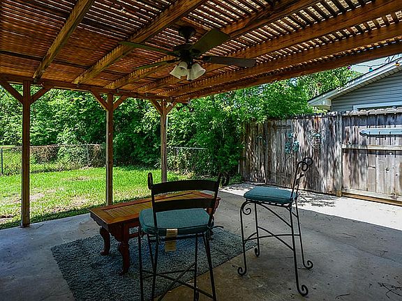3rd image of 5515 Sonnier Ln