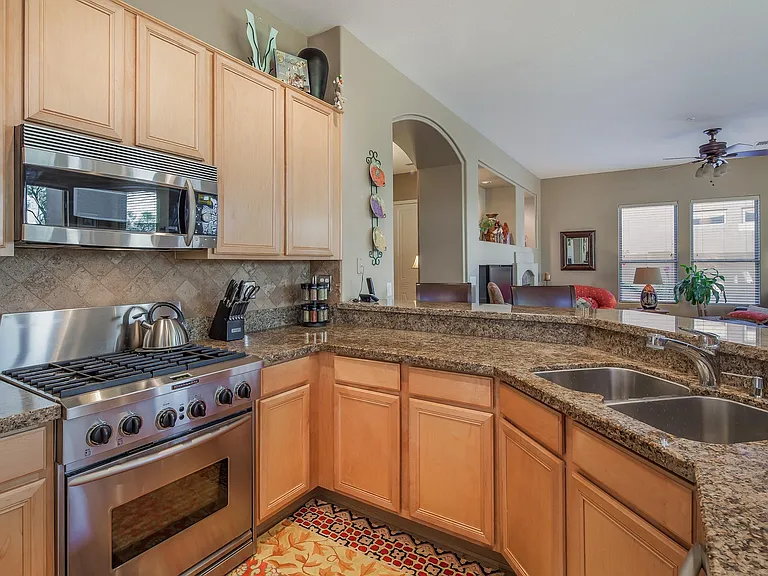 9562 E Chuckwagon Ln — Photo 11