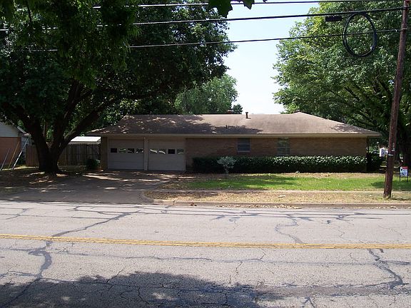 4th image of 516 Highland Park Dr