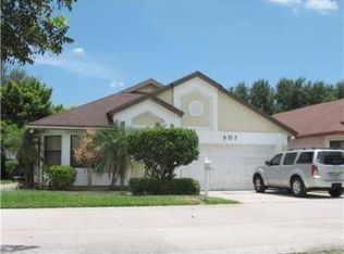 907 Buttonwood Ave, North Lauderdale, FL 33068