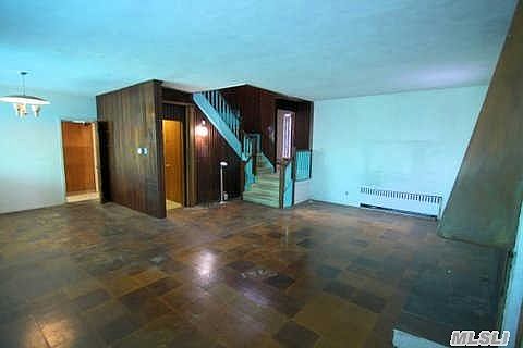 3rd image of 99 Malba Dr