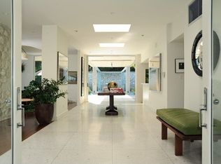 9274 Swallow Dr, Los Angeles, CA 90069