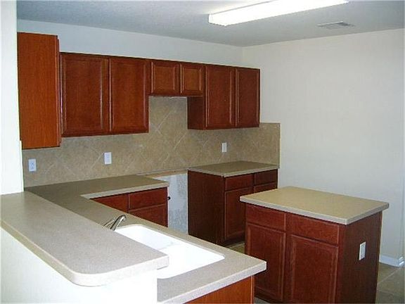 3rd image of 23515 Legacy Oak St