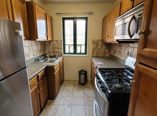 22 Metropolitan Oval APT TD, Bronx, NY 10462