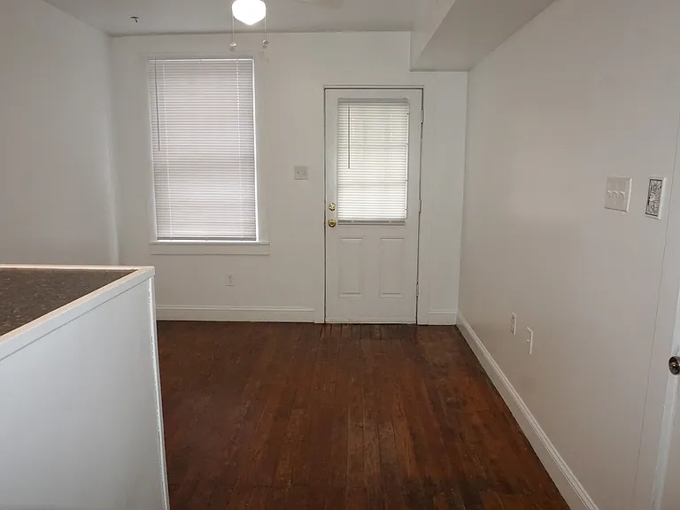 407 Gilmer St #B — Photo 5