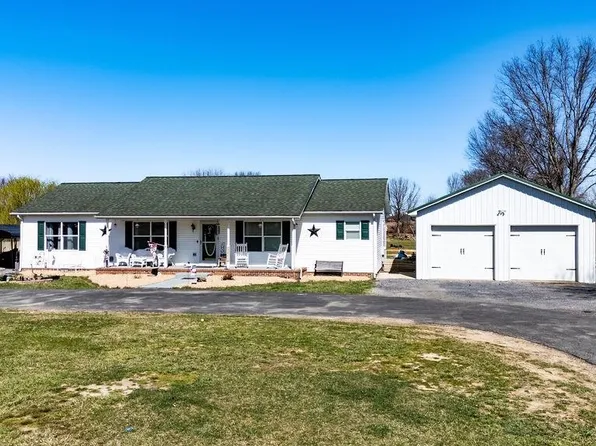 3355 Lyndhurst Rd, Stuarts Draft, VA 24477