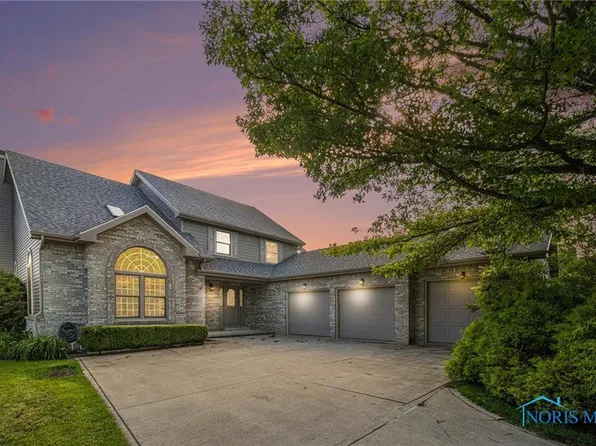 1429 Muirfield Dr, Bowling Green, OH 43402