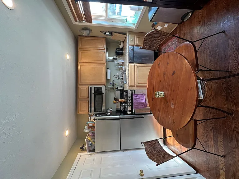 735 Somerville Ave #1 — Photo 5
