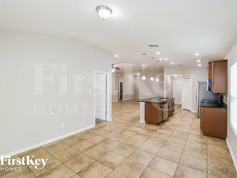 16126 Dowing Creek Dr — Photo 4