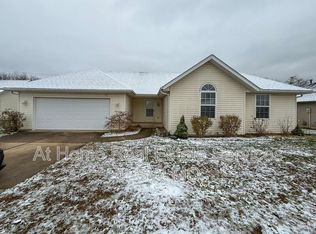 814 Fox Creek Rd, Willard, MO 65781