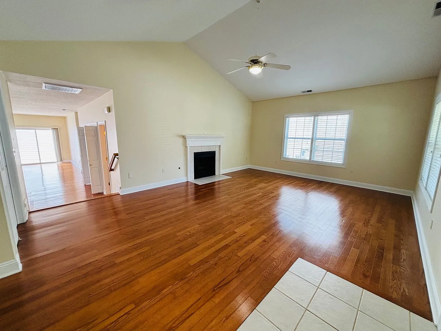3 Bedroom 2.5 Bath Townhouse with 2 Car Detached Garage — Photo 3
