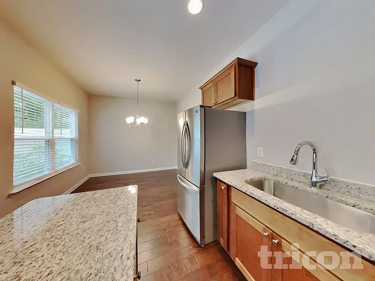131 Hickory Station Ln — Photo 6