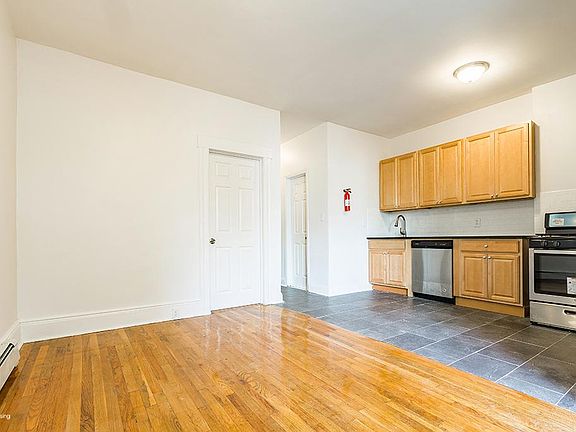 3rd image of 310 Ege Ave #1