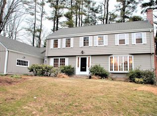 2 Walton Dr, West Hartford, CT 06107