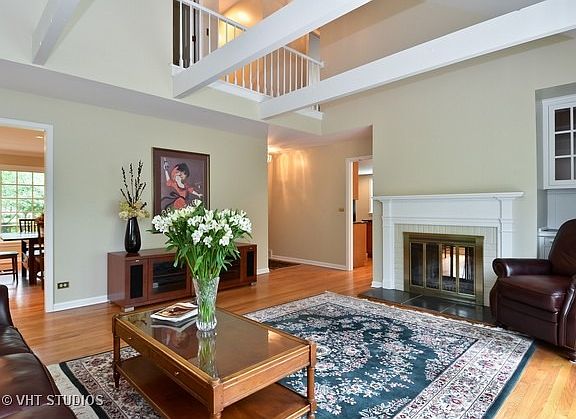 4th image of 551 N Oakdale Ave