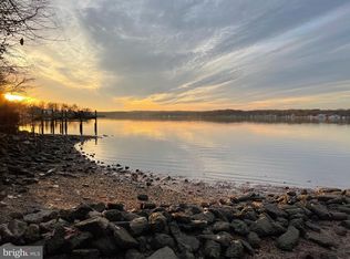 35 Borens Shore Rd, Elkton, MD 21921