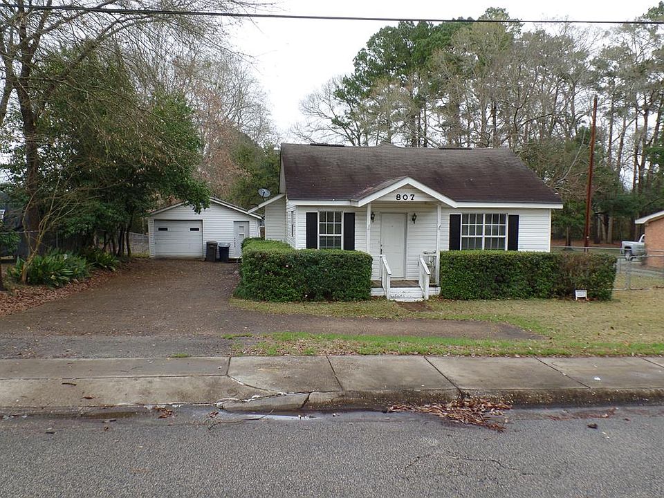 1st image of 807 York Dr