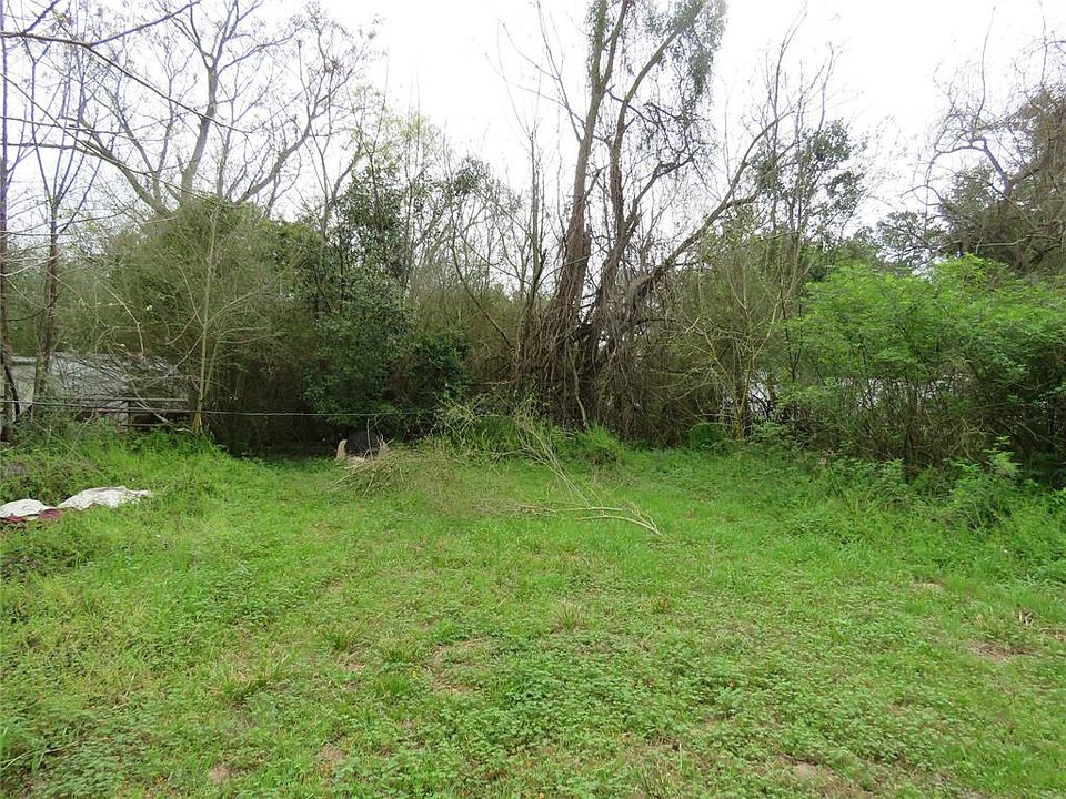 1st image of 18619 Fern St