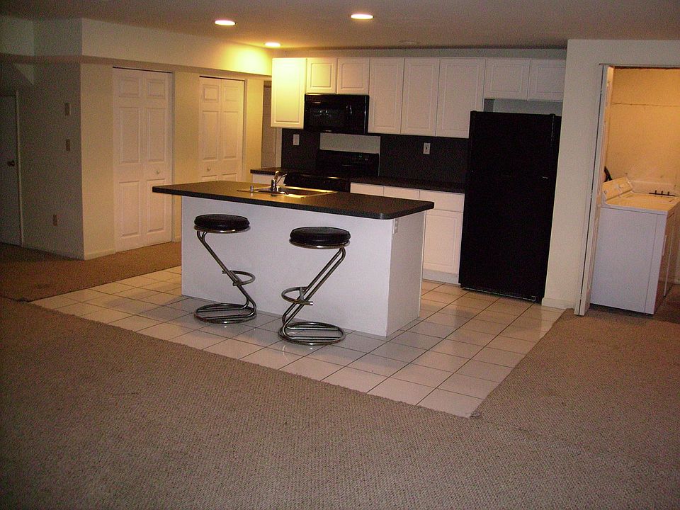 1st image of 64 Eastview Dr #L
