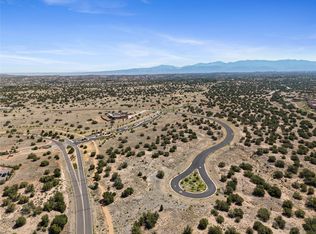 19 S Via Aria, Santa Fe, NM 87506