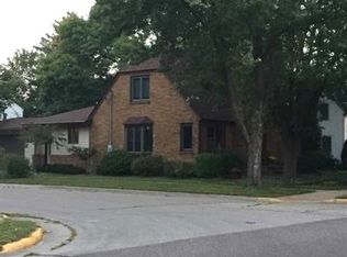 329 S Beaumont Rd, Prairie Du Chien, WI 53821