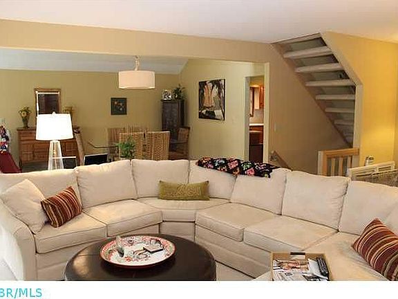 3rd image of 5531 Aryshire Ct