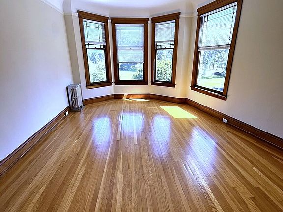 2nd image of 45 Lincoln Way APT 10