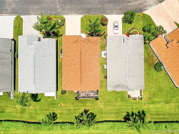 3rd image of 5085 Robino Cir