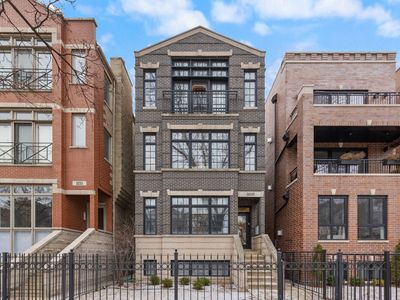 3231 N Racine Ave #2, Chicago, IL, 60657