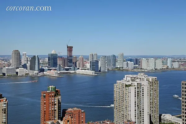 Sold by Corcoran | media 8