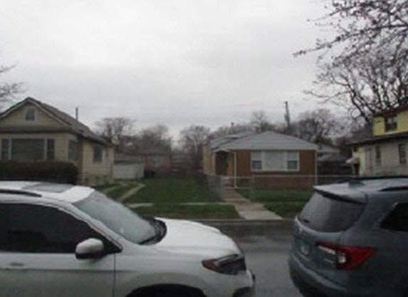 3rd image of 11305 S Aberdeen St