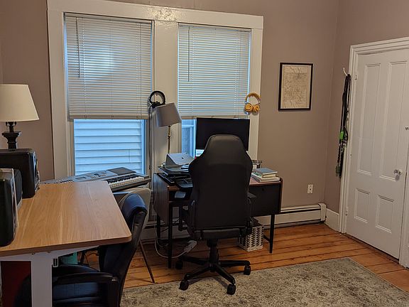 4th image of 13 Houghton St #1