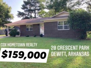 20 Crescent Park Dr, Dewitt, AR 72042