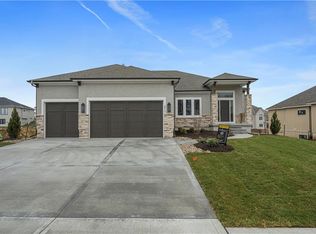 2217 NW Killarney Ln, Lees Summit, MO 64081