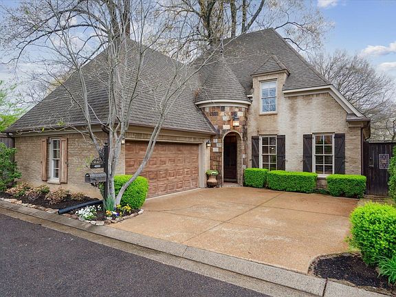 2nd image of 4950 Princeton Grove Cv