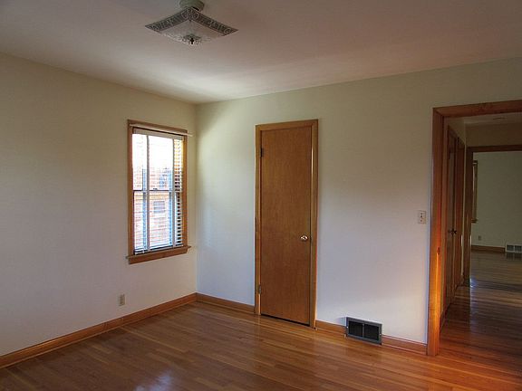 2nd image of 4114 Forestwood Dr