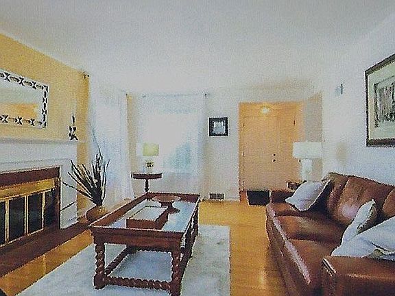 2nd image of 4146 Ellington Ave