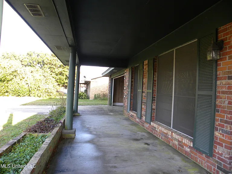 2507 Parkway Rd — Photo 3