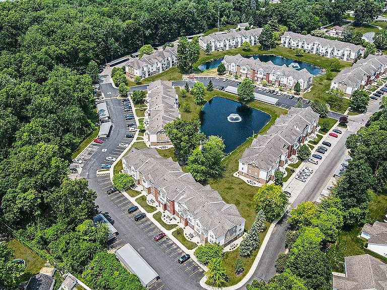 Orchard Lakes Apartments — Photo 47