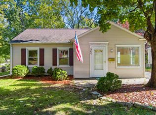 341 W Barrington Rd, Peoria, IL 61614