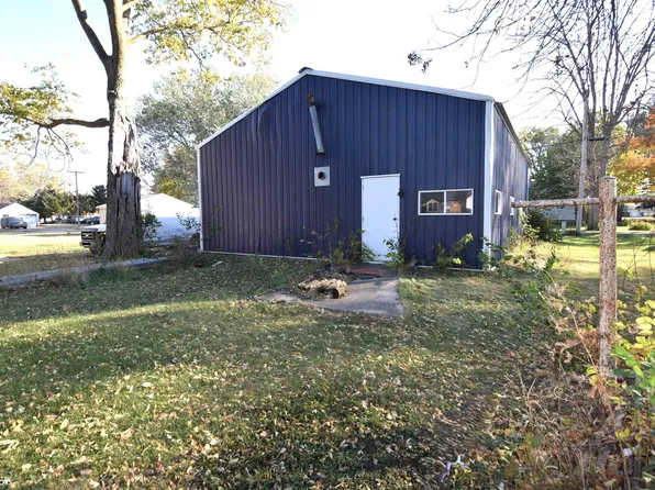 410 S Lucas Ave, Eagle Grove, IA 50533