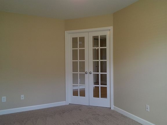 5th image of 5013 Bunker Ln
