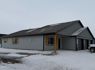 1707 36th St SW, Watertown, SD 57201