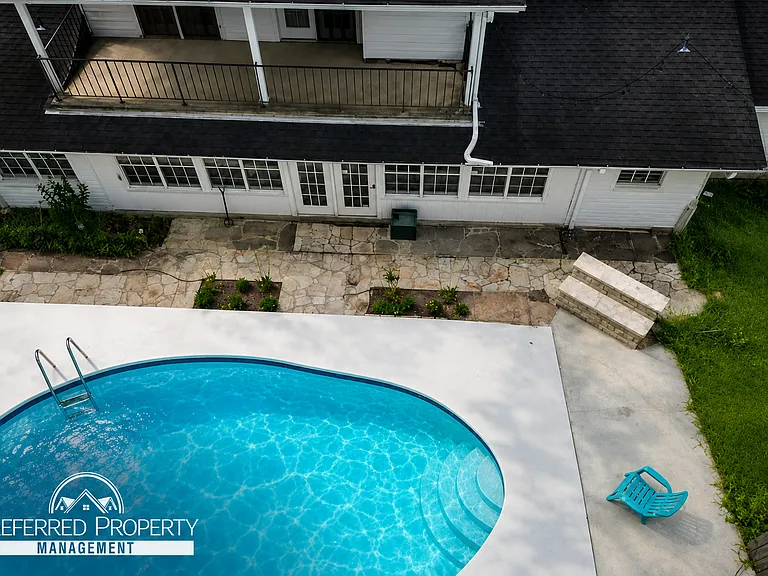 3198 Old Union Rd — Photo 2