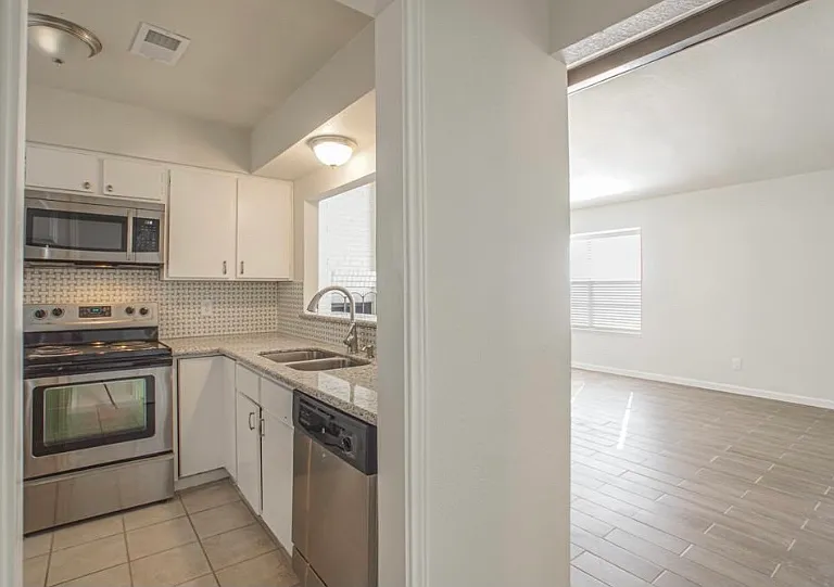 5454 Deer Timbers Trl — Photo 3